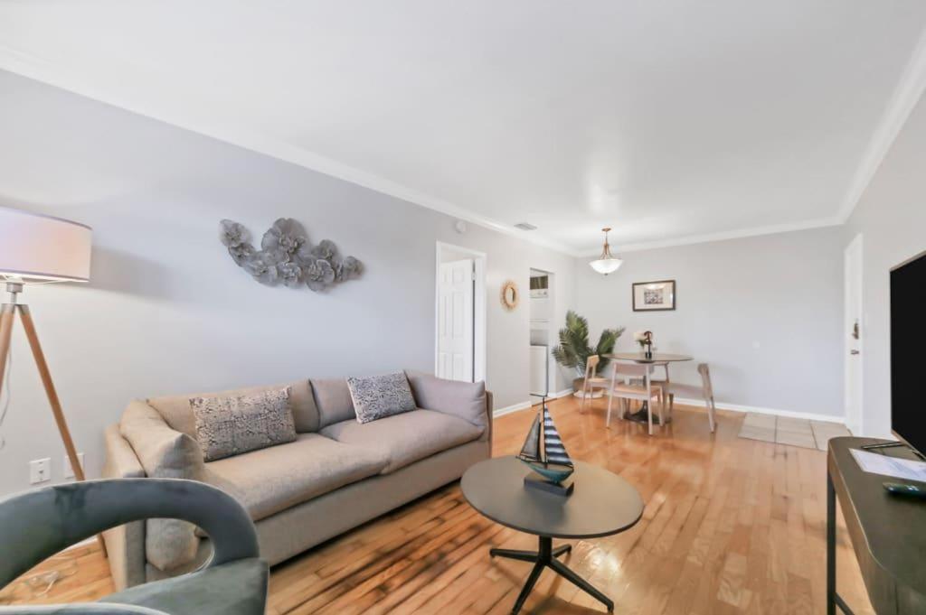 Designed And Well Located Chic 1Br With Parking Apartman Tampa Kültér fotó