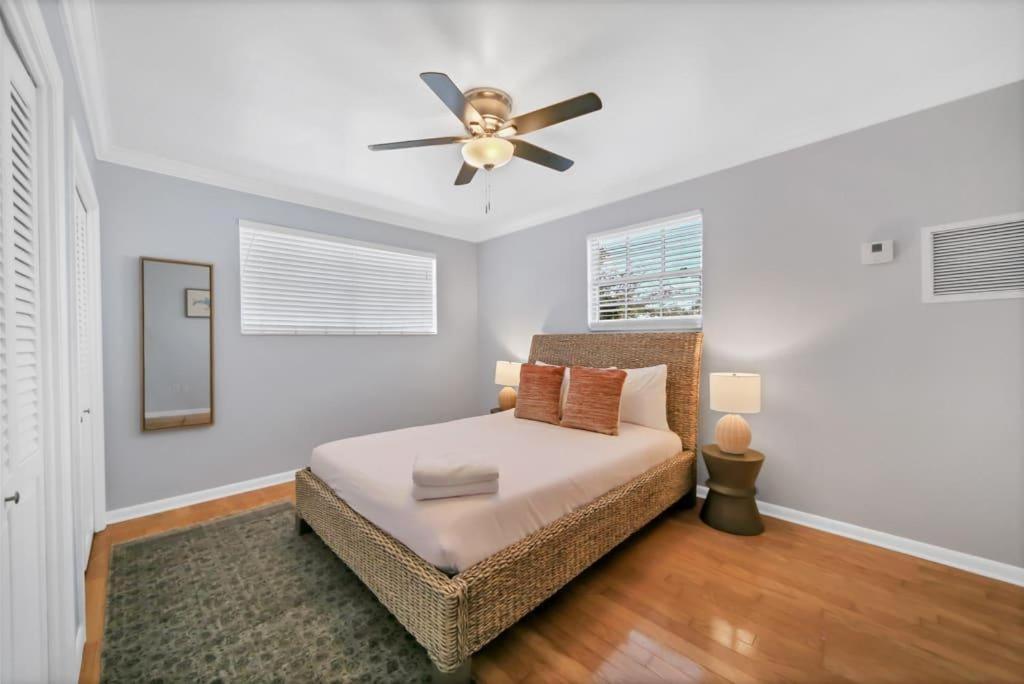 Designed And Well Located Chic 1Br With Parking Apartman Tampa Kültér fotó